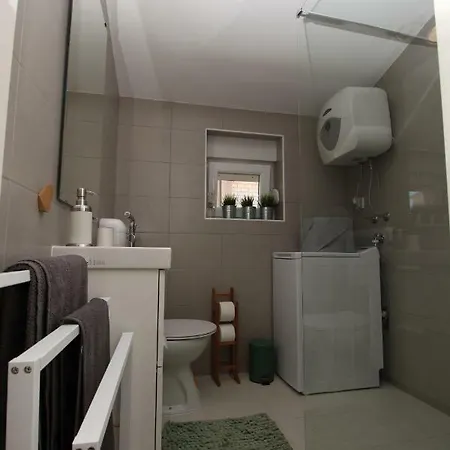 Apartman Smokva **** *